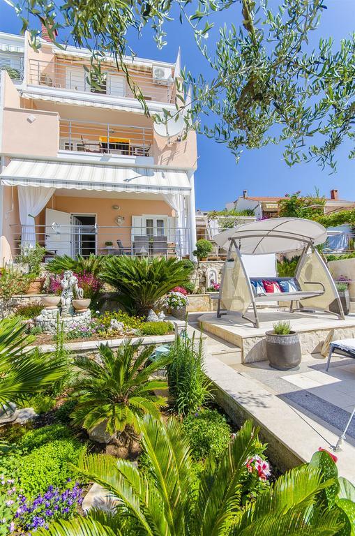 Apartments Nives Trogir Buitenkant foto
