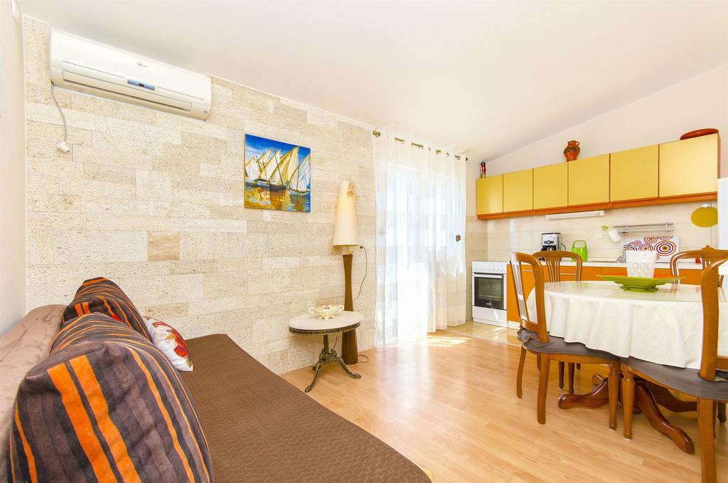 Apartments Nives Trogir Buitenkant foto