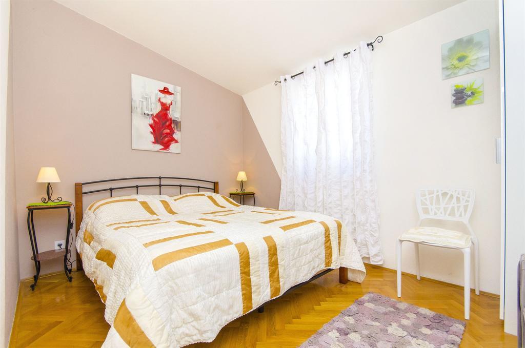Apartments Nives Trogir Buitenkant foto