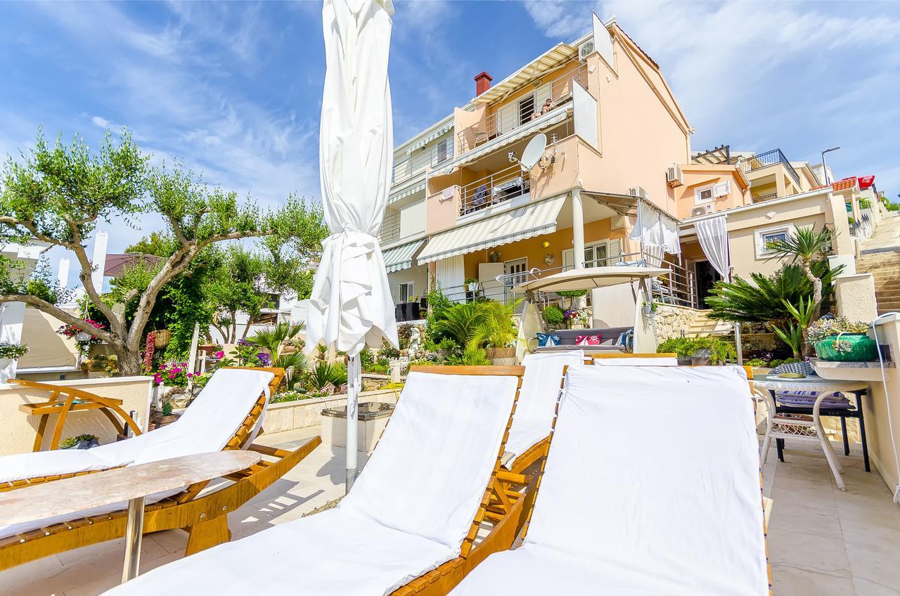 Apartments Nives Trogir Buitenkant foto